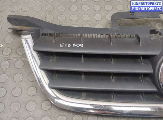купить Решетка радиатора на Volkswagen Touran 2003-2006