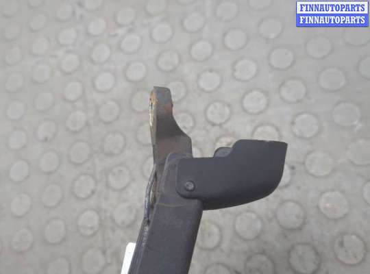 купить Щеткодержатель на Fiat 500L 2012-2022