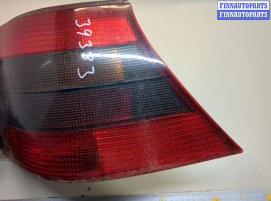 Фонарь задний на Volkswagen Golf IV (1J)