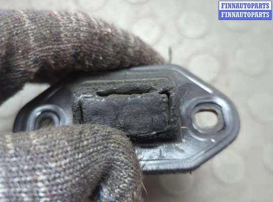 купить Кнопка открывания багажника с крышки на Lexus IS 2005-2016