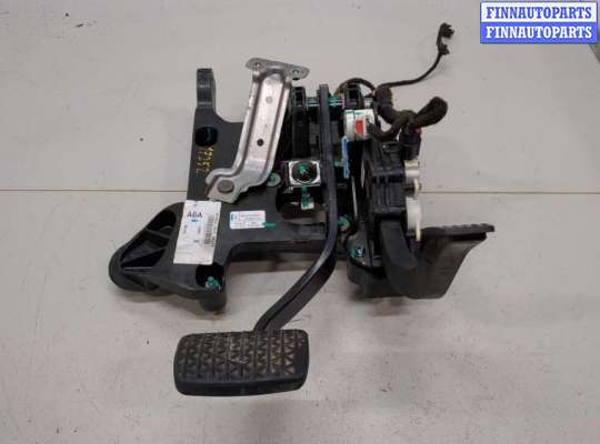 Узел педальный (блок педалей) OP2242699 на Buick Encore 2016-2022