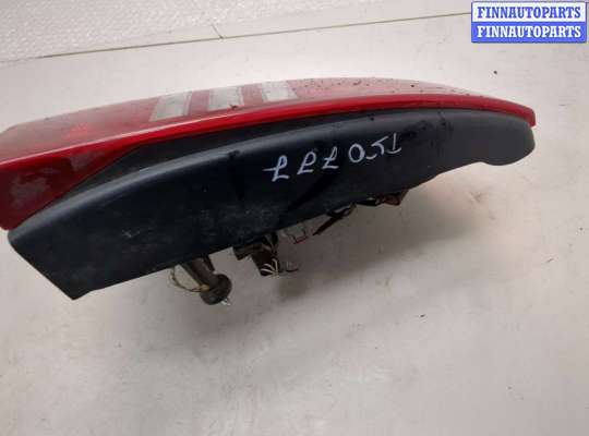 купить Фонарь (задний) на Chrysler 300C 2004-2011