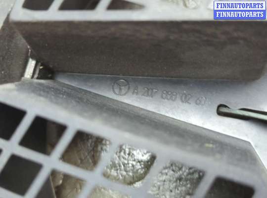 купить Решетка радиатора на Mercedes E-Coupe C207 2009-2016