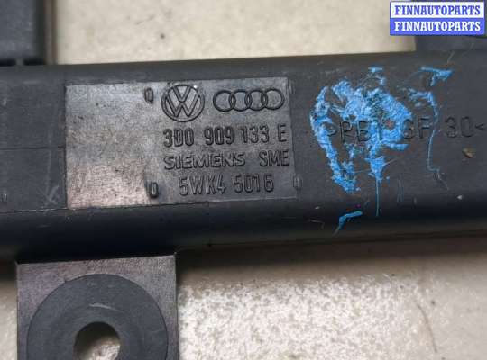 купить Антенна на Audi A8 (D3) 2002-2010