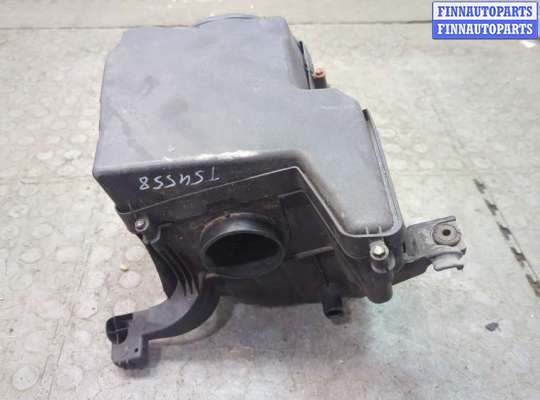 Корпус воздушного фильтра на Ford Focus II