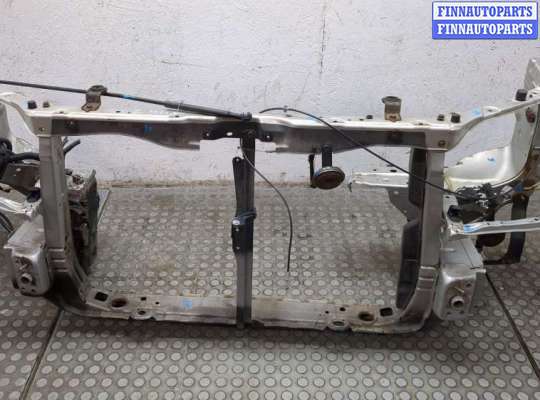 Панель передняя (телевизор) на Toyota Highlander I (XU20)