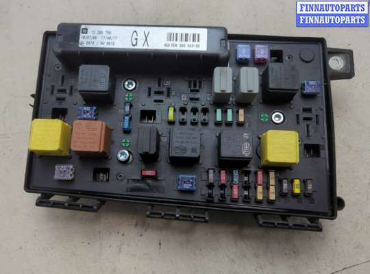 Блок предохранителей OP2437008 на Opel Zafira B 2005-2014