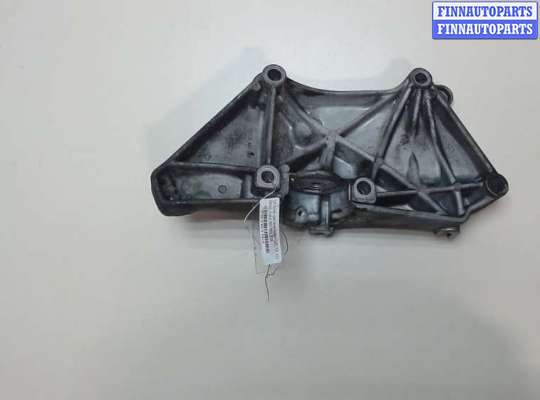 Кронштейн крепления генератора RN1432725 на Renault Scenic 2003-2009