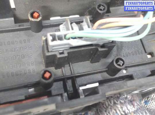 купить Кнопка аварийки на Renault Scenic 2003-2009