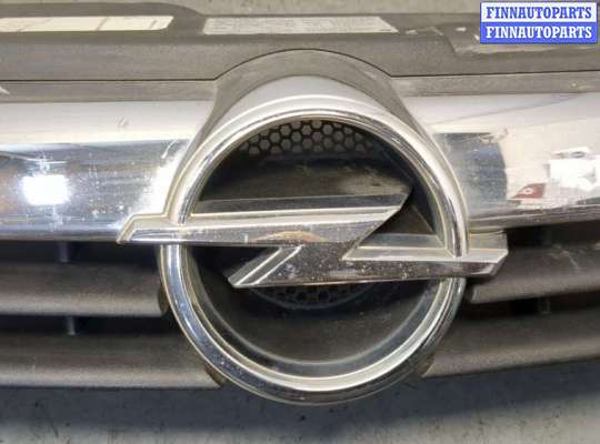 купить Решетка радиатора на Opel Astra H 2004-2010