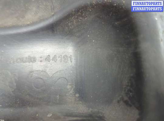 купить Рамка передняя (телевизор) на Peugeot 308 2007-2013