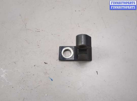 Петля двери на Volkswagen Jetta VII (A7)