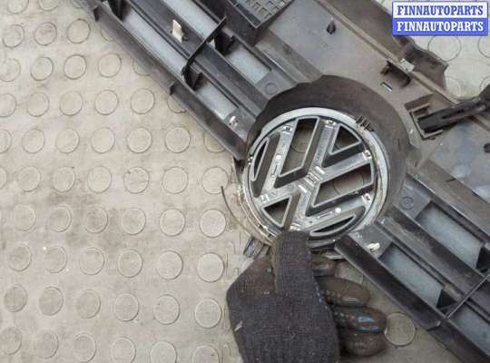 купить Решетка радиатора на Volkswagen Golf 4 1997-2005
