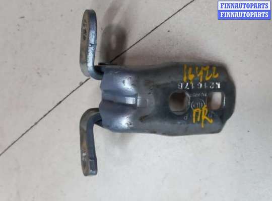 Петля двери на Chevrolet Cruze II (J400)