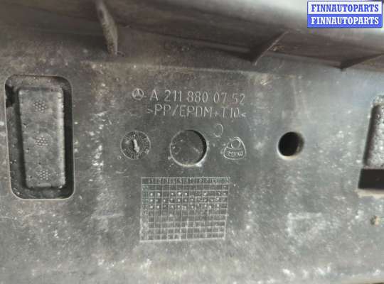 купить Заглушка (решётка) бампера на Mercedes E W211 2002-2009