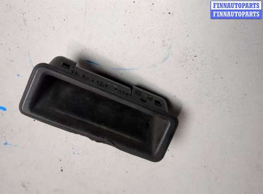 купить Кнопка открывания багажника с крышки на BMW 5 E60 2003-2010