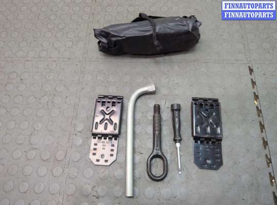 купить Набор инструментов штатный на Volkswagen Tiguan 2011-2018