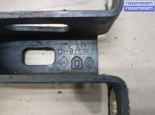 Петля крышки багажника на Renault Logan I 
