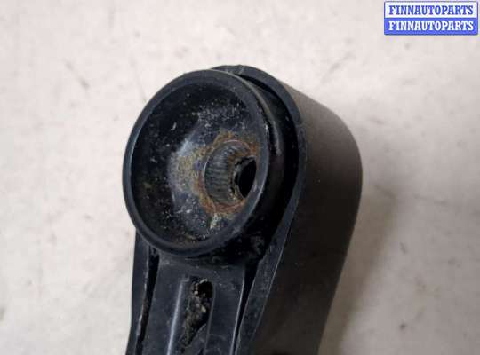 купить Щеткодержатель на Toyota Avensis 2 2003-2008