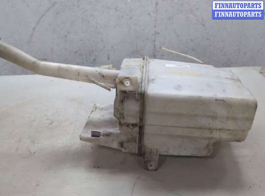 Бачок омывателя на Toyota Corolla 9 (E120)