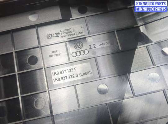 купить Крышка блока предохранителей на Volkswagen Passat 6 2005-2010