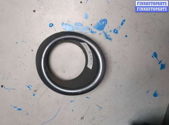 купить Заглушка (решётка) бампера на Nissan Note E11 2005-2013