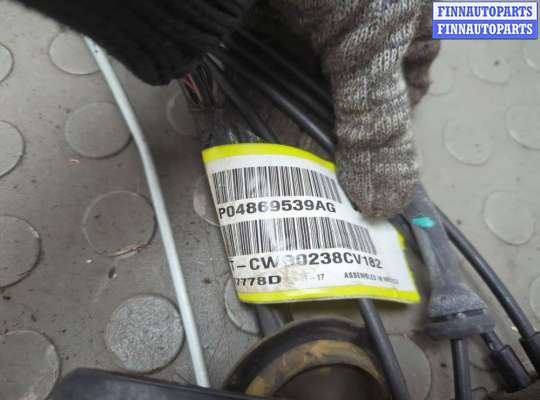 купить Замок раздвижной двери на Chrysler Voyager 2007-2010