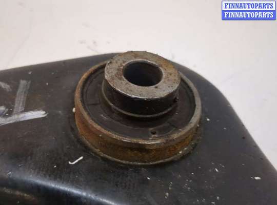 Рычаг подвески на Nissan Juke