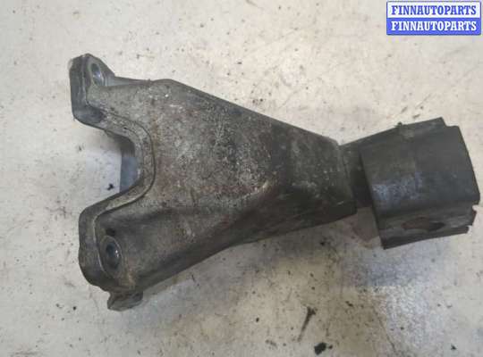 купить Кронштейн двигателя на Volkswagen Passat 5 1996-2000