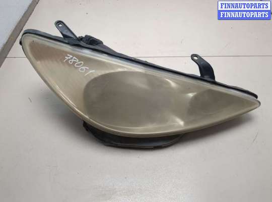 Фара передняя на Toyota Previa 2