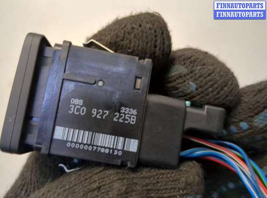 купить Кнопка парктроника на Volkswagen Passat 6 2005-2010
