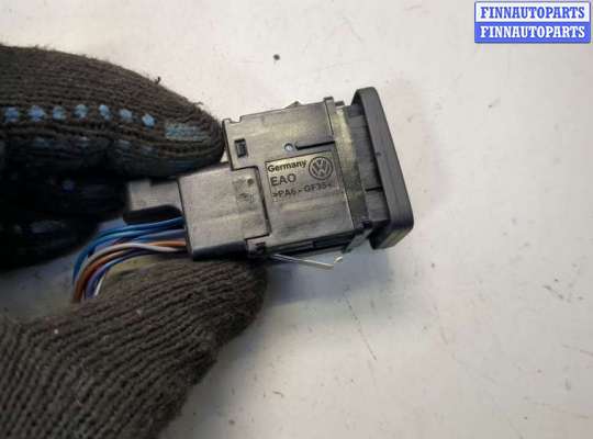 купить Кнопка парктроника на Volkswagen Passat 6 2005-2010