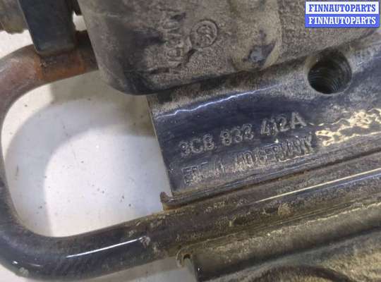 купить Петля двери на Volkswagen Passat CC 2008-2012