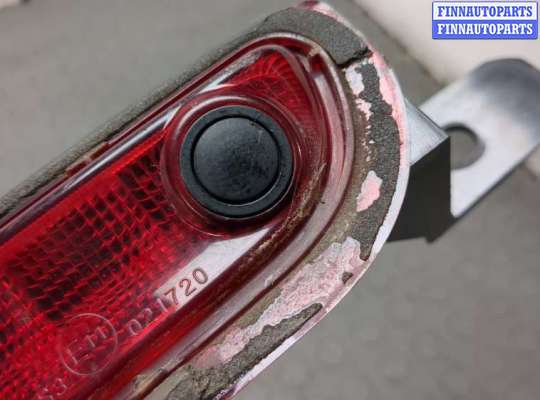 купить Фонарь дополнительный (стоп-сигнал) на Chrysler 300C 2011-2015