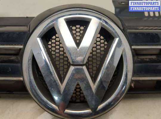 купить Решетка радиатора на Volkswagen Golf 6 2008-2012