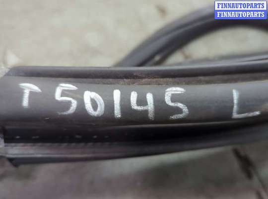 купить Уплотнитель на Volkswagen Polo 2014-2025