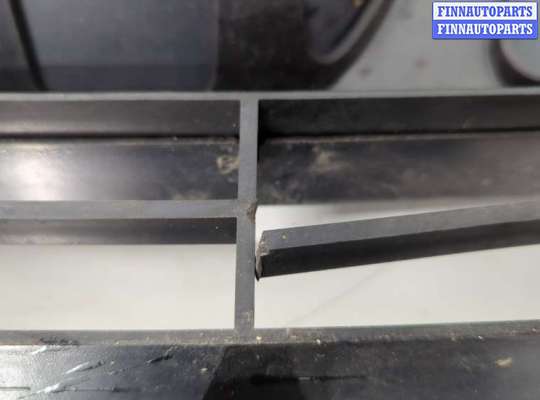 купить Решетка радиатора на Peugeot Expert 2007-2016