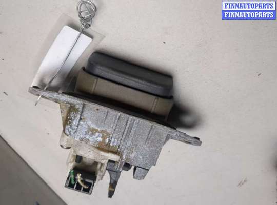 купить Кнопка открывания багажника с крышки на Renault Megane 1996-2002