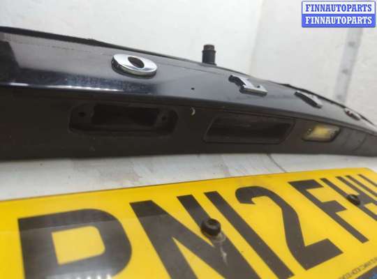 Стекло заднее