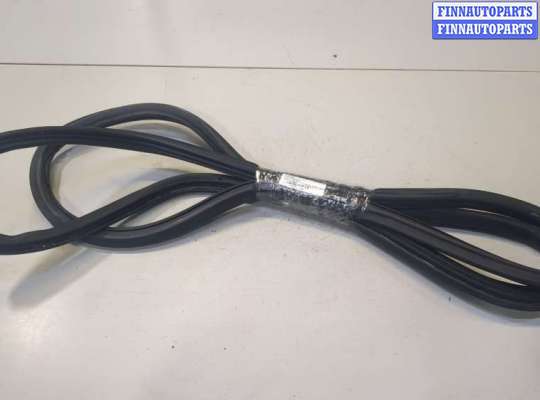 купить Уплотнитель на Volkswagen Touareg 2002-2007