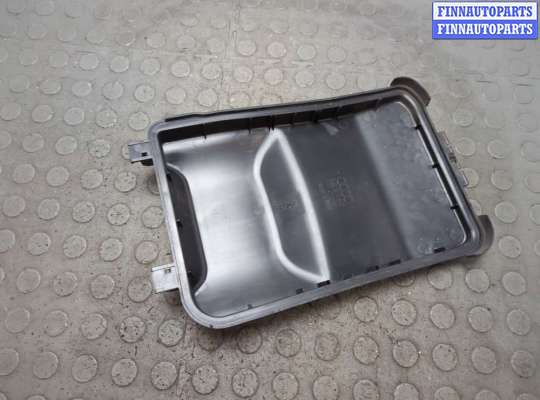 купить Крышка блока предохранителей на Audi Q3 2011-2018