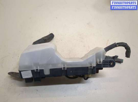 Блок предохранителей на Toyota Matrix I (E130)