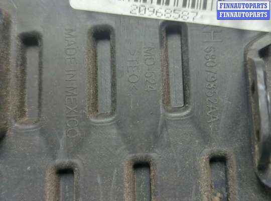 купить Заглушка (решётка) бампера на Dodge Journey 2011-2020