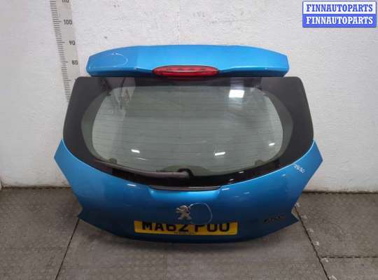 Поводок дворника на Peugeot 208