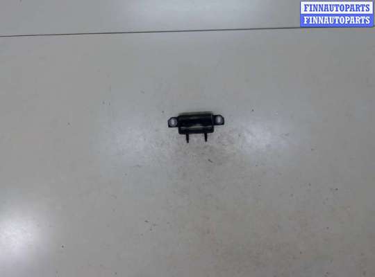 купить Петля крышки багажника на Volvo XC90 2002-2014