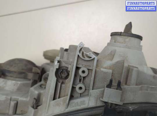 Фара передняя на Mercedes-Benz C (W203)