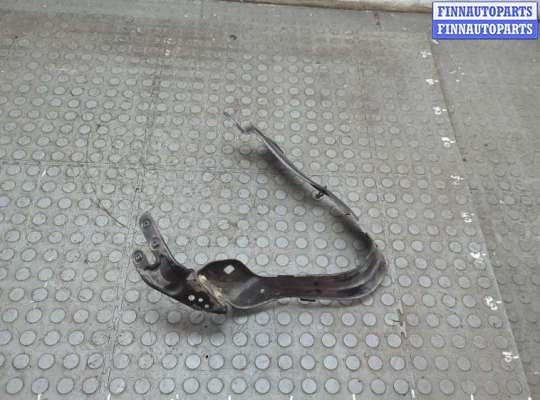 Купить Кронштейн фары на Mercedes C W203 2000-2008 Кронштейн фары MB1689750 на Mercedes C W203 2000-2008