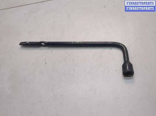 купить Ключ балонный на Ford Escape 2012-2015