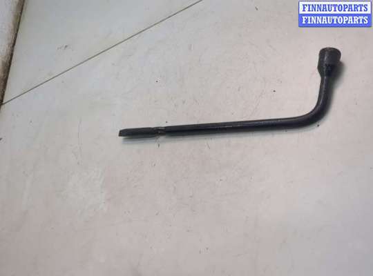 купить Ключ балонный на Ford Escape 2012-2015