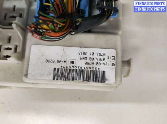 купить Блок предохранителей на Ford C-Max 2002-2010